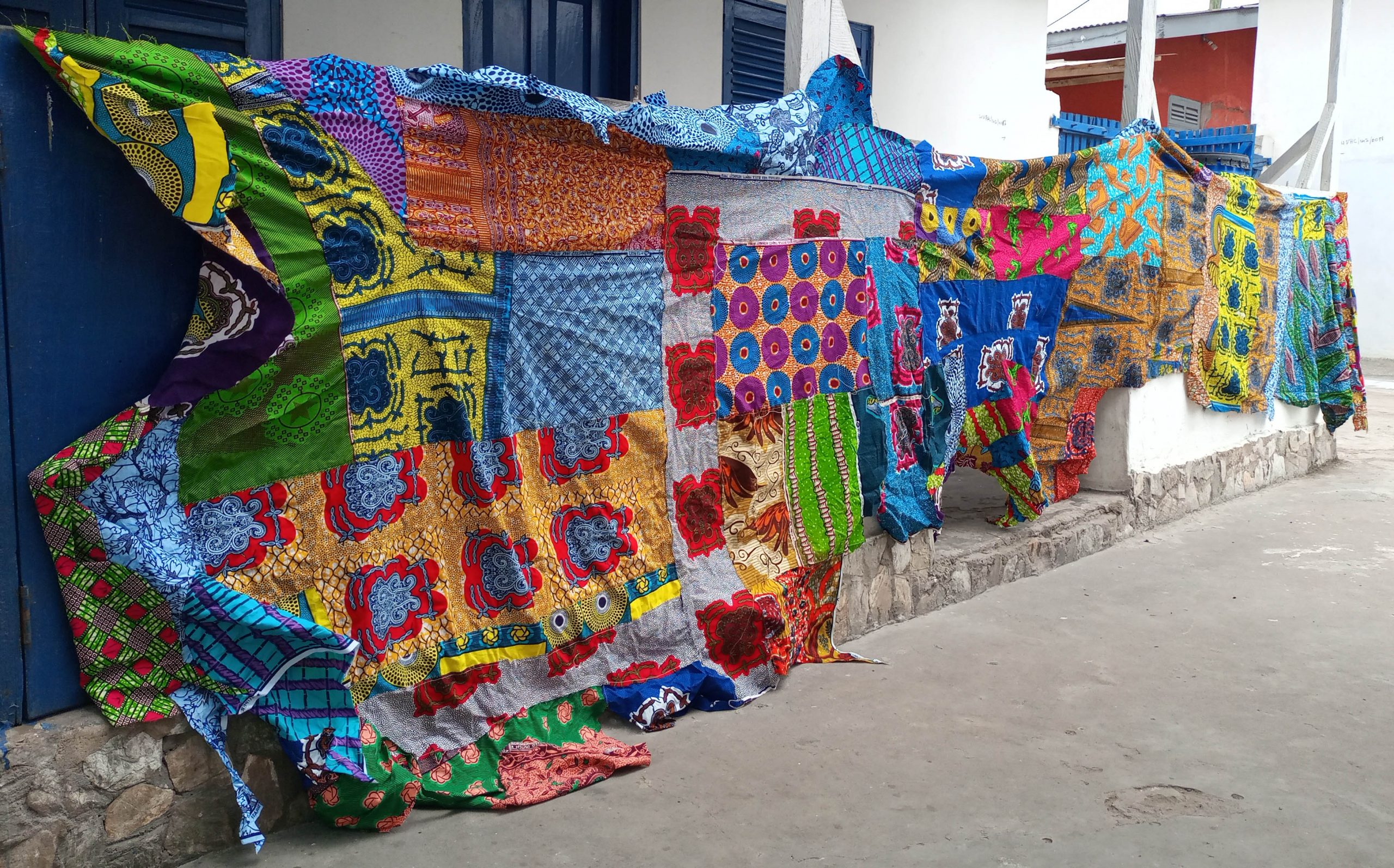Wobole Kutuu Wokpe 2 (side view 1), 2018, 140inches x 60inches